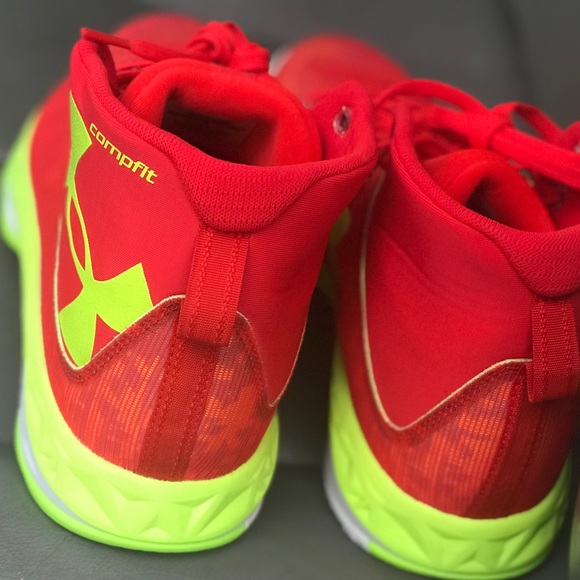 Under Armour Athletics Shoe For Men Size 10 New - Picture 3 of 8